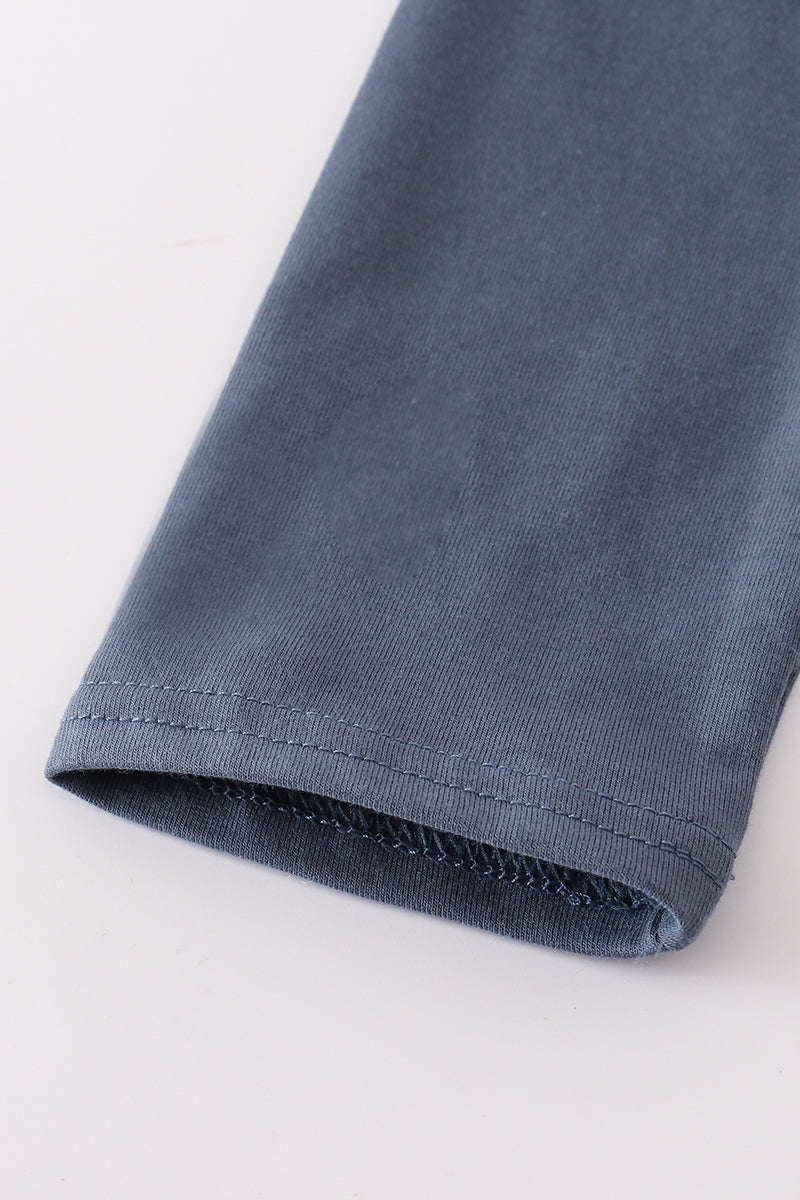 Navy puppy applique top