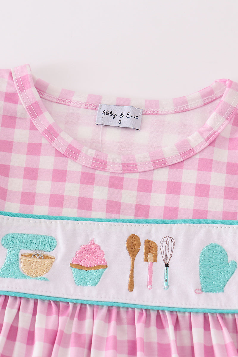 Pink let's baking embroidery girl gingham set