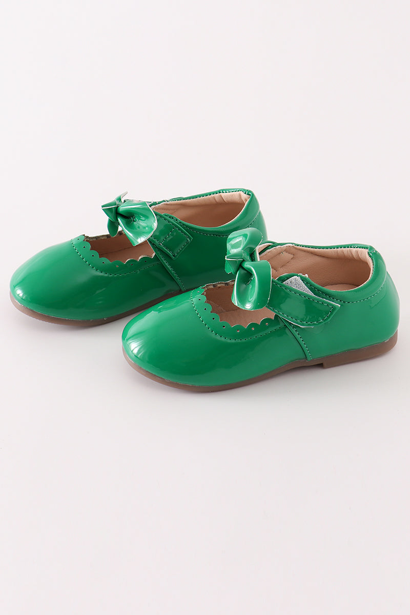 Green bow mary jane shoes